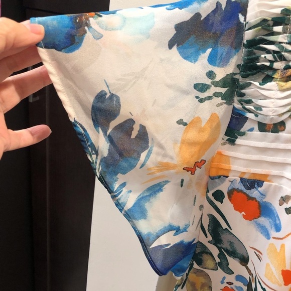 Calvin Klein XL Pin Tucked White, Blue and Orange Floral Women's Top Flutter S/S - Picture 4 of 7
